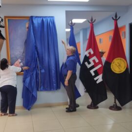 HOMENAJE A LA EDUCADORA ELENA ARELLANO CHAMORRO