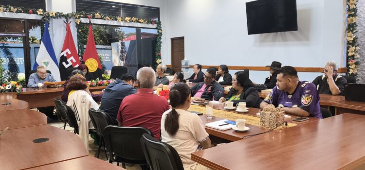 CLAUSURA DE ENCUENTROS SOBRE HISTORIA DE NICARAGUA A SERVIDORES PÚBLICOS